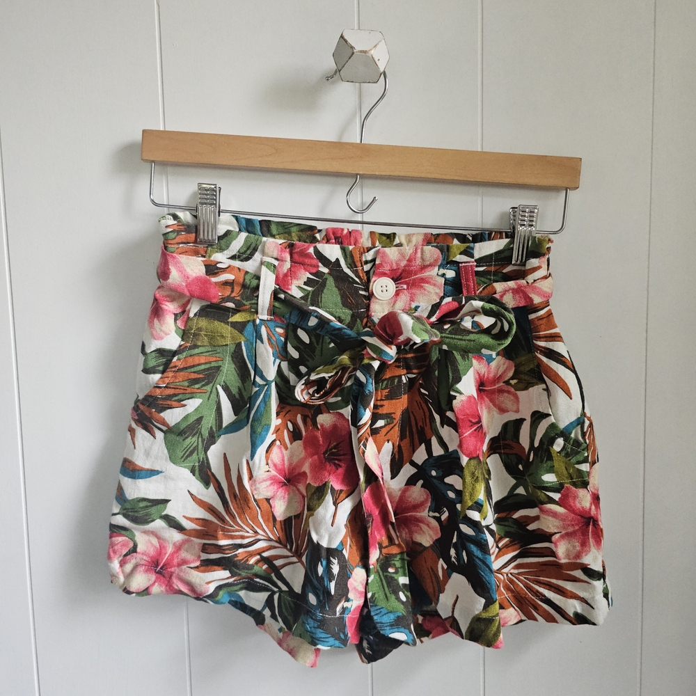 ☆ BEPOP Bold Tropical Tie-waist Shorts